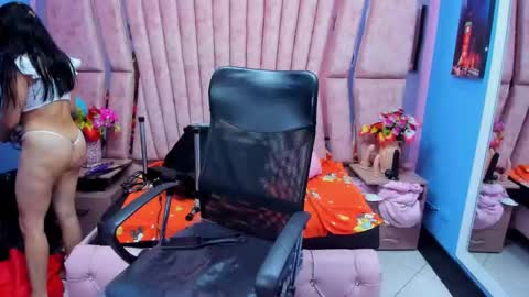 hornyskinny26 online show from November 5, 2025, 5:18 am