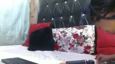 hornysnowie23x online show from October 7, 2025, 10:34 am