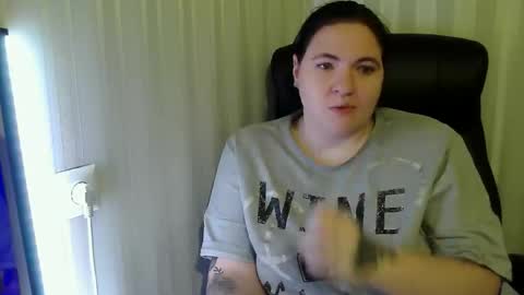 Snapshot of hot2panthers chatting on November 19, 2025, 12:43 am hot2panthers online show from November 19, 2025, 12:43 am