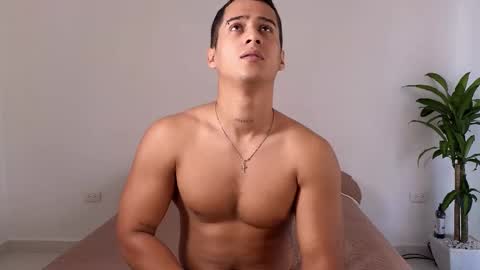 Marcus  Tatti  online show from December 3, 2025, 1:53 pm