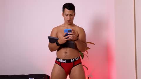 Marcus  Tatti  online show from December 22, 2025, 3:25 am