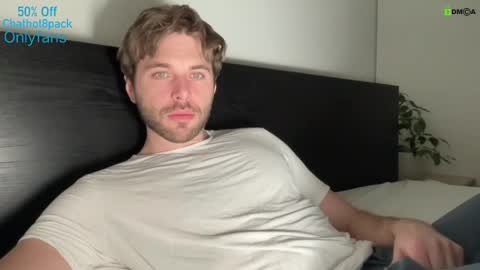 Snapshot of hot8pack01 chatting on January 16, 2025, 9:51 pm Edward aka Wolf online show from January 16, 2025, 9:51 pm