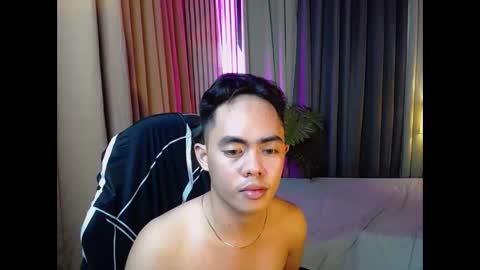 Rylle online show from December 2, 2025, 11:00 pm