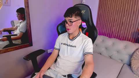 alex online show from December 14, 2025, 8:24 pm