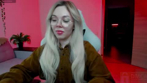   online show from November 30, 2025, 5:06 pm