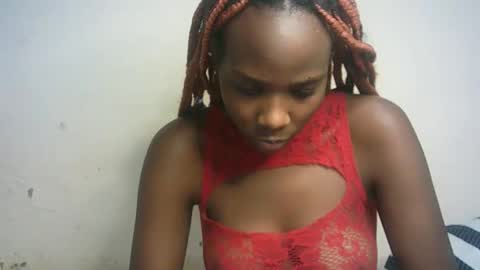 Snapshot of hot_berry2003 chatting on January 31, 2025, 4:14 am Millie online show from January 31, 2025, 4:14 am