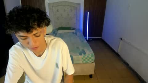 hot bunny online show from November 30, 2025, 3:54 am