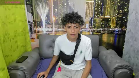 hot bunny online show from December 18, 2025, 1:39 pm