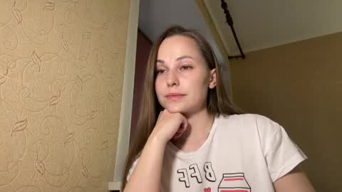 hot_chance_ online show from April 14, 2026, 12:33 pm