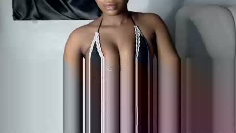 sonia  mis choco online show from April 15, 2026, 9:38 am