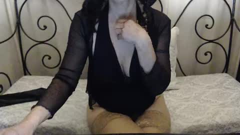 Snapshot of hot_dina chatting on February 22, 2025, 8:29 am Dina online show from February 22, 2025, 8:29 am