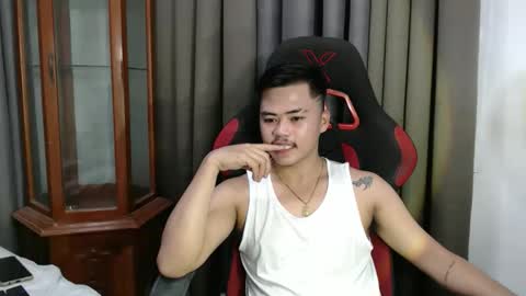 Snapshot of hot_emmanuel chatting on October 23, 2025, 4:34 am hot_emmanuel online show from October 23, 2025, 4:34 am