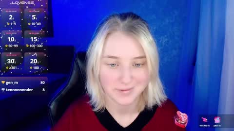 Snapshot of hot_isa7 chatting on December 4, 2024, 12:08 am Yunona online show from December 4, 2024, 12:08 am