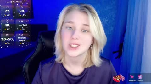 Snapshot of hot_isa7 chatting on December 5, 2024, 8:22 pm Yunona online show from December 5, 2024, 8:22 pm