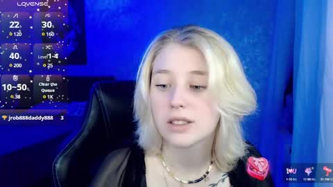 Snapshot of hot_isa7 chatting on December 6, 2024, 8:40 pm Yunona online show from December 6, 2024, 8:40 pm