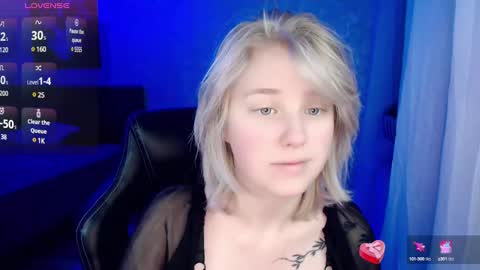 Snapshot of hot_isa7 chatting on December 15, 2024, 7:53 pm Yunona online show from December 15, 2024, 7:53 pm