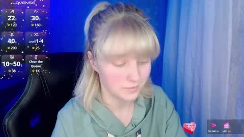 Snapshot of hot_isa7 chatting on January 7, 2025, 9:35 pm Yunona online show from January 7, 2025, 9:35 pm