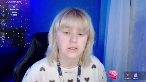 Snapshot of hot_isa7 chatting on January 11, 2025, 7:27 pm Yunona online show from January 11, 2025, 7:27 pm