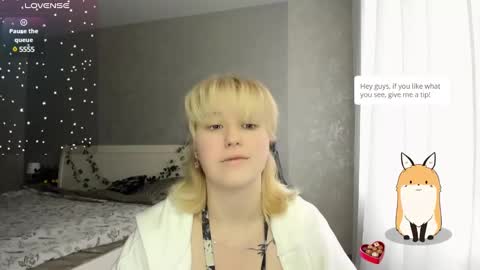 Snapshot of hot_isa7 chatting on January 24, 2025, 7:19 am Yunona online show from January 24, 2025, 7:19 am