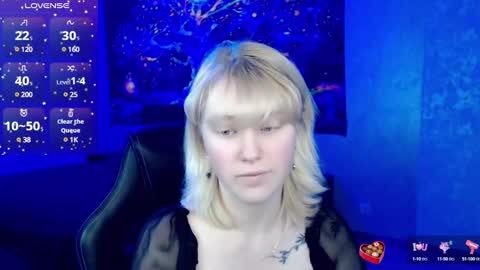 Snapshot of hot_isa7 chatting on February 2, 2025, 11:32 pm Yunona online show from February 2, 2025, 11:32 pm