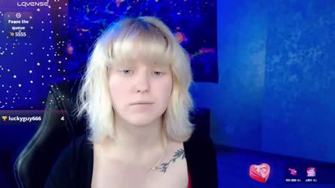 Snapshot of hot_isa7 chatting on February 5, 2025, 12:53 am Yunona online show from February 5, 2025, 12:53 am