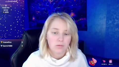 Snapshot of hot_isa7 chatting on February 12, 2025, 12:27 am Yunona online show from February 12, 2025, 12:27 am