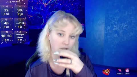 Snapshot of hot_isa7 chatting on February 15, 2025, 9:04 pm Yunona online show from February 15, 2025, 9:04 pm