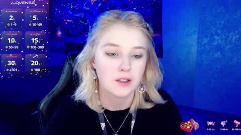 Snapshot of hot_isa7 chatting on February 24, 2025, 8:36 pm Yunona online show from February 24, 2025, 8:36 pm