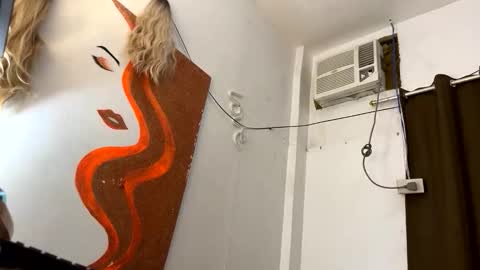 hot_kianxx online show from November 7, 2025, 11:21 am