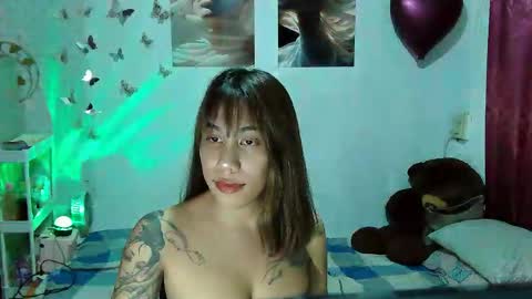 hot_kieshe online show from February 20, 2026, 3:45 pm