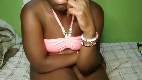 hot_latifah online show from December 16, 2025, 9:20 pm