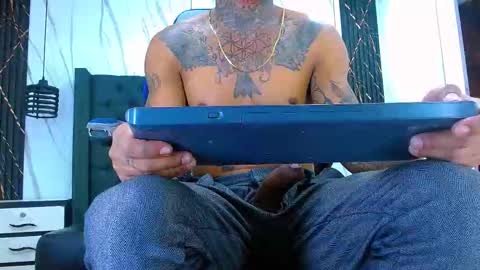 Snapshot of hot_latino_x chatting on February 19, 2026, 1:29 pm SEXY COUPLE online show from February 19, 2026, 1:29 pm