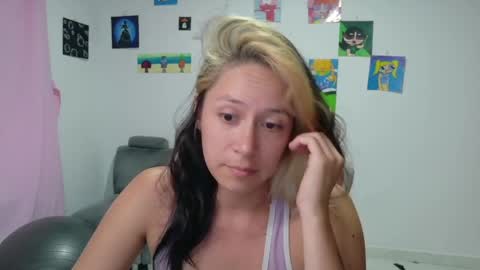 Mia online show from March 27, 2026, 10:53 pm