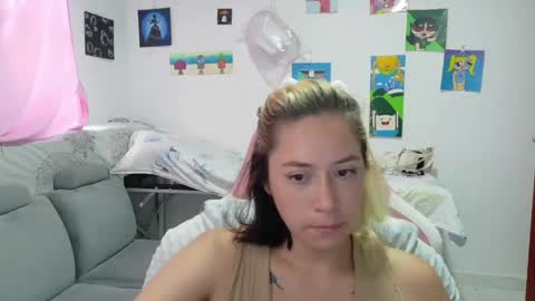 Snapshot of hot_mommymia chatting on April 27, 2026, 7:56 pm Mia online show from April 27, 2026, 7:56 pm