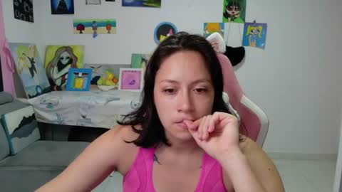 Snapshot of hot_mommymia chatting on July 4, 2026, 6:14 pm Mia online show from July 4, 2026, 6:14 pm