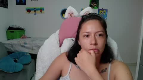 Snapshot of hot_mommymia chatting on July 16, 2026, 2:45 pm Mia online show from July 16, 2026, 2:45 pm