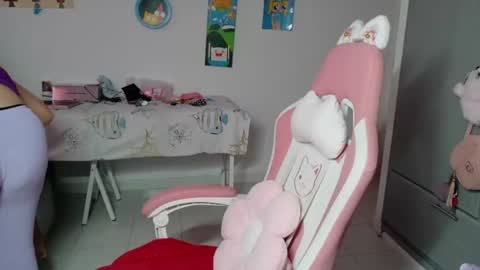 Snapshot of hot_mommymia chatting on July 22, 2026, 1:58 pm Mia online show from July 22, 2026, 1:58 pm