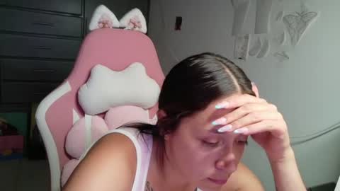 Snapshot of hot_mommymia chatting on July 28, 2026, 12:07 am Mia online show from July 28, 2026, 12:07 am
