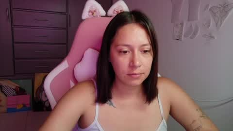 Snapshot of hot_mommymia chatting on July 28, 2026, 3:21 pm Mia online show from July 28, 2026, 3:21 pm