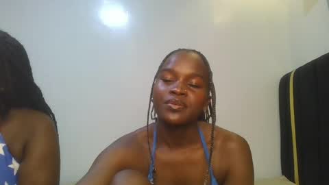 Snapshot of hot_petite12 chatting on August 4, 2026, 8:39 am Petite online show from August 4, 2026, 8:39 am