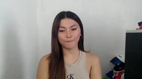 Snapshot of hot_precious_nikki chatting on April 11, 2026, 3:44 am Nikki online show from April 11, 2026, 3:44 am