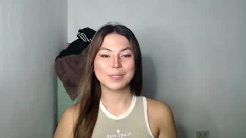 Snapshot of hot_precious_nikki chatting on April 18, 2026, 12:31 pm Nikki online show from April 18, 2026, 12:31 pm