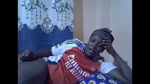 Snapshot of hot_raylah chatting on December 2, 2025, 8:26 pm RAYLAH online show from December 2, 2025, 8:26 pm