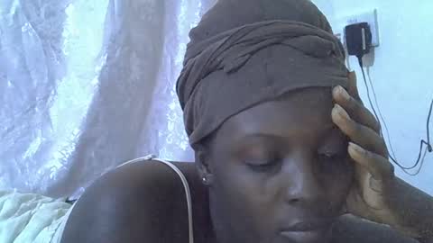 RAYLAH online show from April 9, 2026, 6:19 am