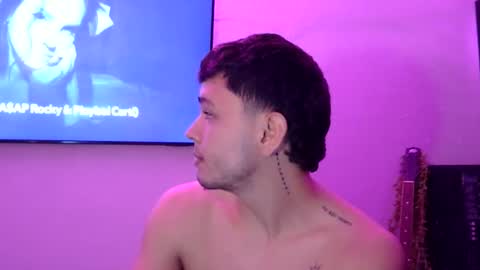 hot_ryyan online show from October 27, 2025, 3:27 pm