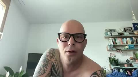 Snapshot of hot_sex83 chatting on April 27, 2026, 6:44 am letmedoo2 online show from April 27, 2026, 6:44 am