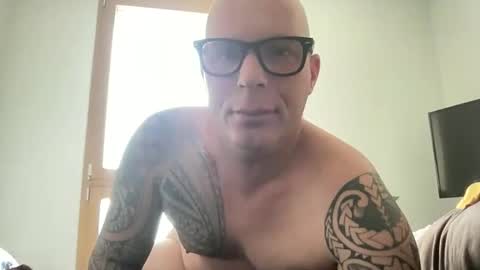 Snapshot of hot_sex83 chatting on May 25, 2026, 4:02 pm letmedoo2 online show from May 25, 2026, 4:02 pm