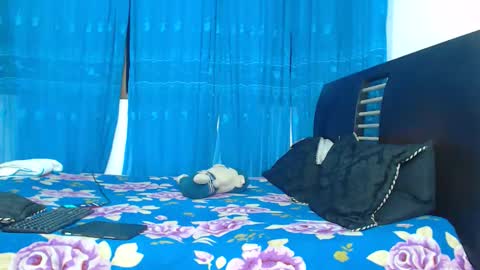 Hot Sharks   online show from October 8, 2025, 10:24 am