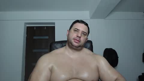 Stefano.. online show from October 19, 2025, 4:35 am