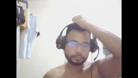 hot_wey98 online show from October 22, 2025, 4:13 am